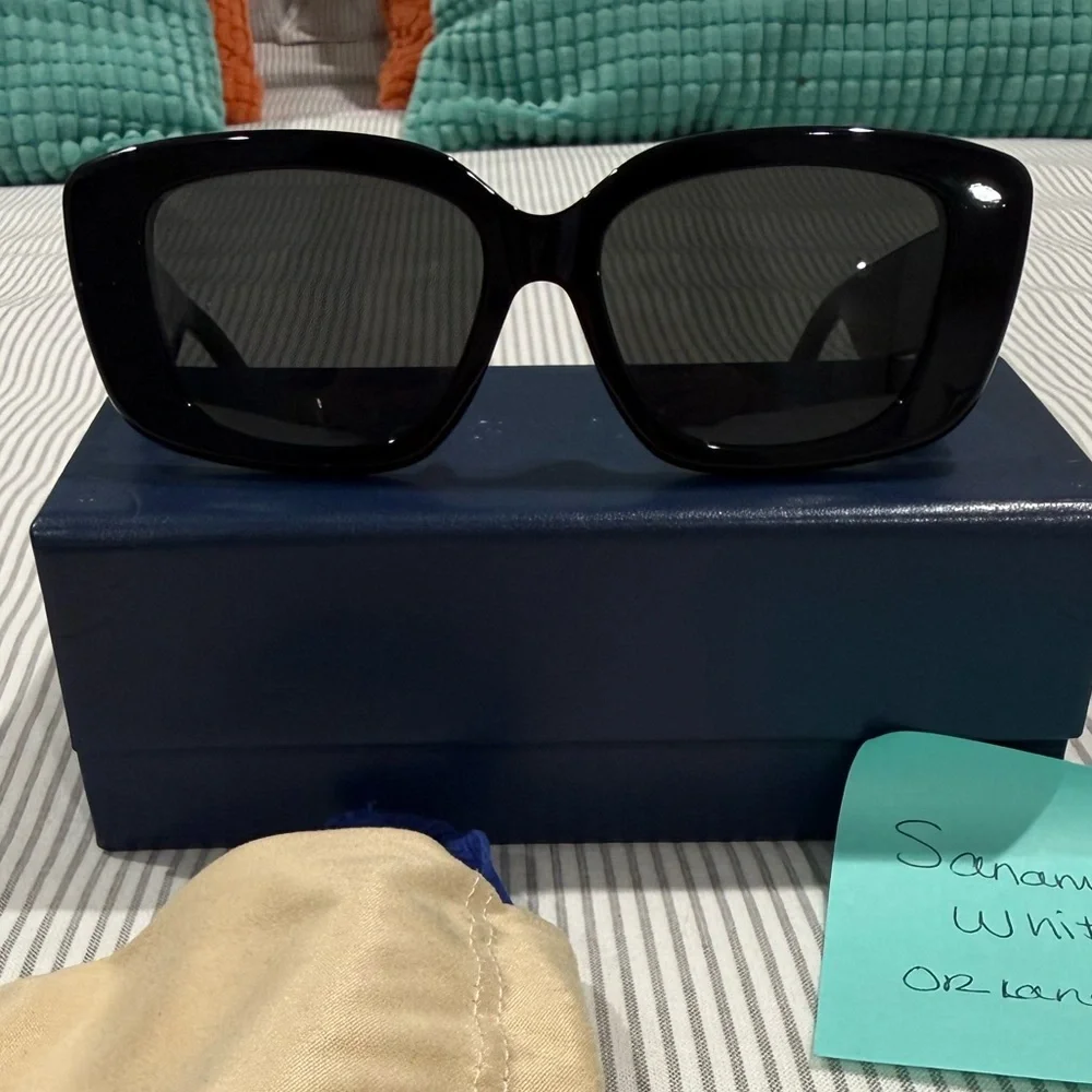 Louis Vuitton Black Sunglasses - Picture 8 of 8
